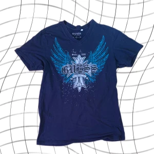 Grunge T-shirt  - GUESS LOS ANGELES väldigt bra skick :D [100% cotton]