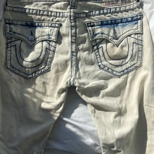 !!AS FETA TRUEYS!! - As feta Jeans dem är blekta och har as bra passform skriv vid frågor/ bilder 
