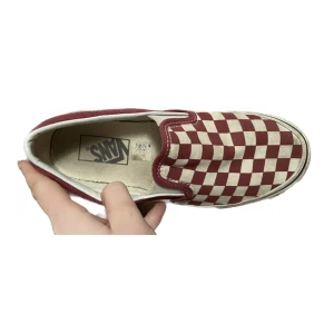 Vans slip on! - Röda Vans slip on! Använda men inga tydliga/ specifika defekter. 