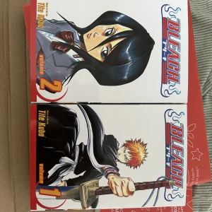 BLEACH 1-2 - Säljer BLEACH 1 och 2. Helt oanvända och är sprillans nya. Köpta från Adlibris och orginalpriset är 274kr för dem båda men säljer mina för 180kr. Köparen står för frakt🌟