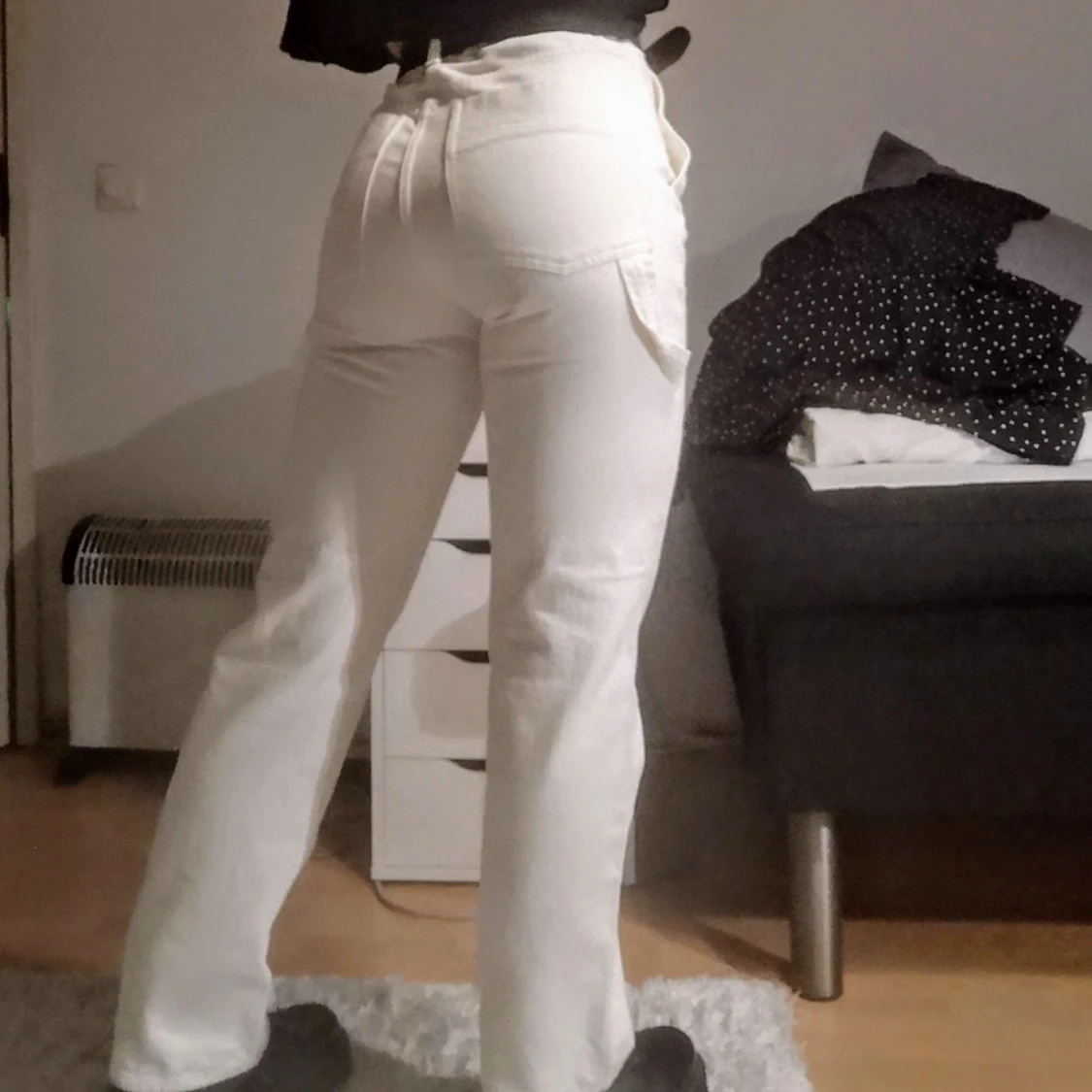 Snygga cargo byxor från weekday