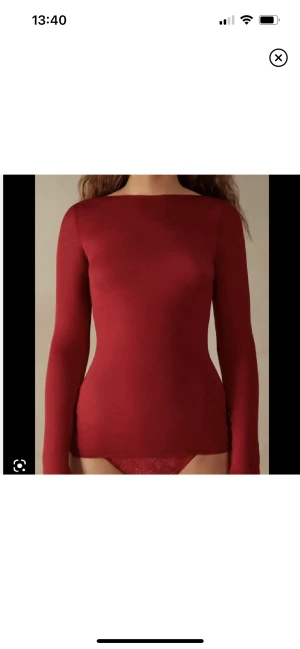 Intimissimi top - Röd kashmir intimissimi topp, jätte fint skick men använd 💓