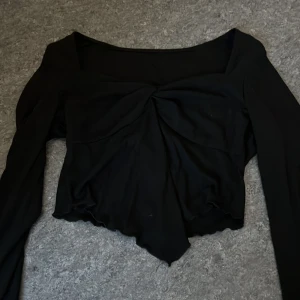 Tröja  - Tröja från Shein. Storlek M. För mer bilder eller information är det bara att höra av sig 😊