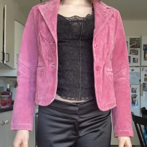 Rosa mocka jacka - En vintage wilsons leather maxima mocka jacka, storlek M. Aldrig använd. 