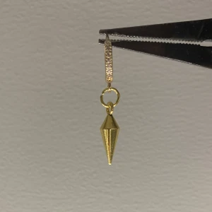 Örhänge  - Så snyggt örhänge  Köp för 189kr paret