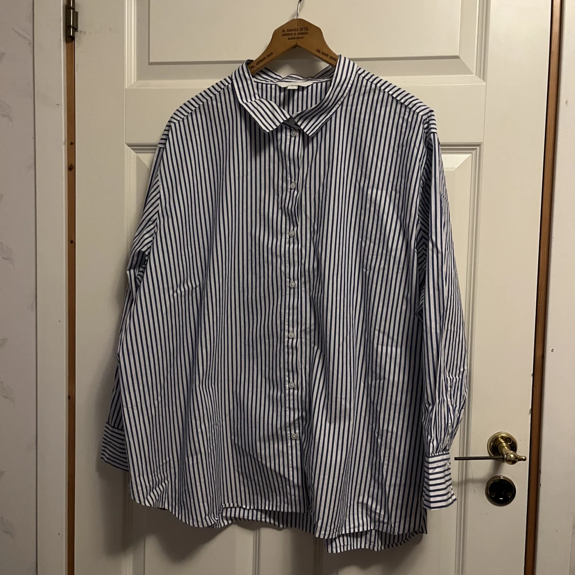 Blå Vit Oversized Skjorta