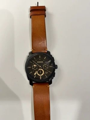 Watch FOSSIL like new - Gift that I wore only a couple of time. It sit in a drawer for a while.   I replaced the straps and battery recently.   Pick up possible in södermalm  Swish
