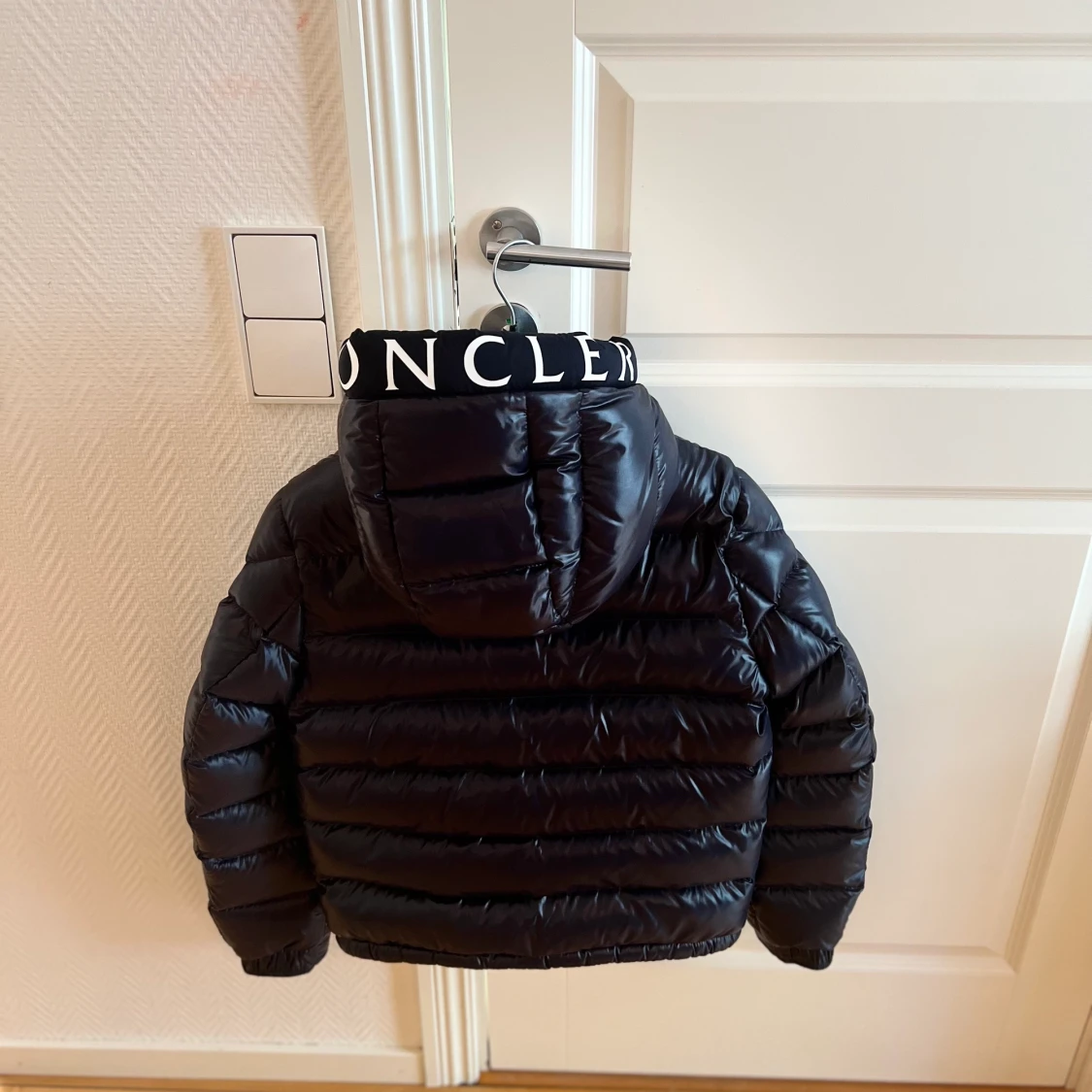 Moncler jacka storlek 164-170 14år - 90