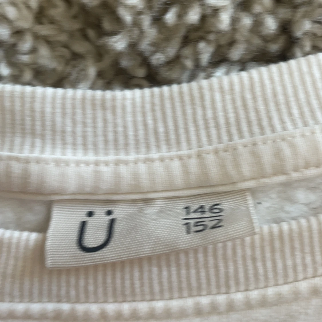 Vit puffarnas tröja Kappahl  - 90