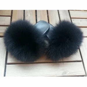 Garoff tofflor  - Tofflor som jag inte använder längre, ser fortfarande bra ut. Säljer färgen mörkblå men det ser ut som svart!