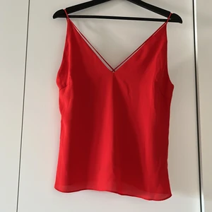 Rött linne  - Linne från H&M, ej använt 