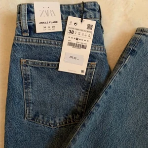 Zara jeans - Köpt på zara för 399 kr 
