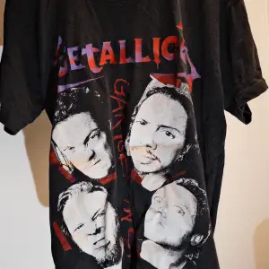 Vtg Metallica 90’s (bootleg) europe tour 99’s. Stolek M Bootleg är de ovanligt för att det är de som gör i mindre antal än officiella gör