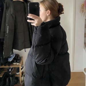 Vinterjacka  - Superskön vinterjacka! Säljer då jag köpt en ny ❤️ Bra skick!