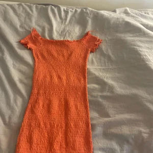 Klänning  - Aldeog använt 