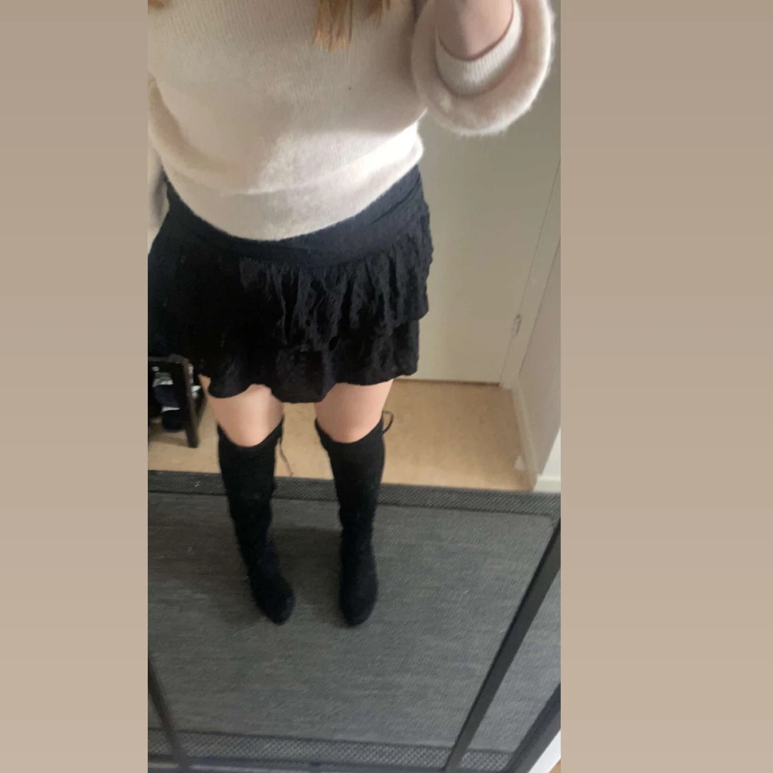 höga stövlar/klackar