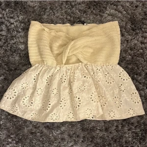 topp - säljer denna populär topp från zara💓(lånad bild)