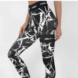 Stronger tajts - Stronger tajts i marmor, bra skick säljs it längre 💕