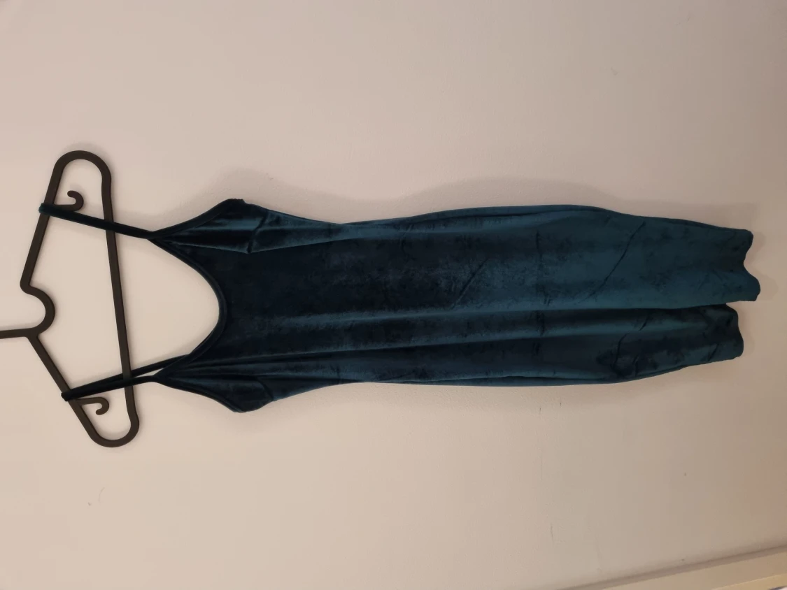 Mörkgrön sammetsklänning stl S