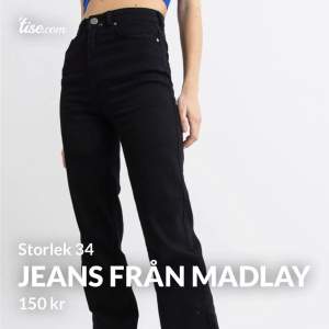 Ett par jeans från Madlady. Storlek 34. Säljer då de inte används längre. 80kr🤍