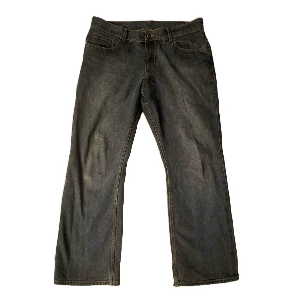 Bootcut jeans ifrån John Pearson & Son. 36/30 med bra passform och snygg wash!. Jeans & Byxor.