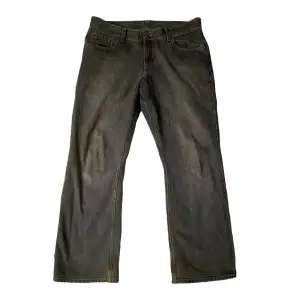 Bootcut jeans ifrån John Pearson & Son. 36/30 med bra passform och snygg wash!