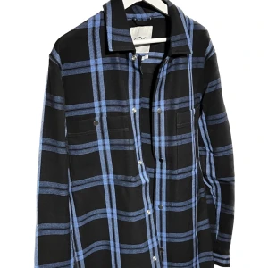 Smått Oversized Overshirt från COS - Overshirt i nyskick från COS