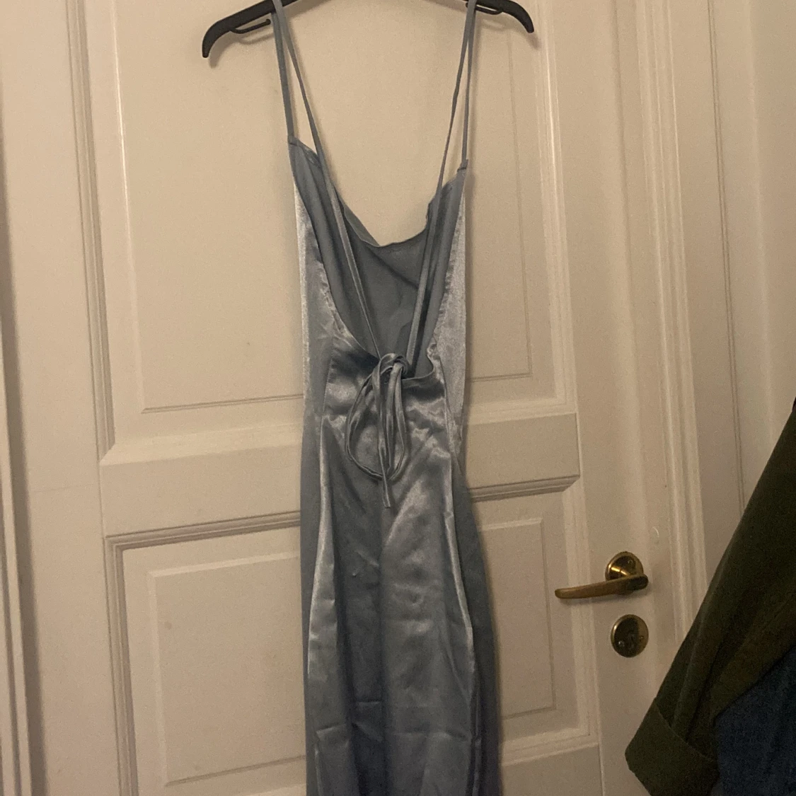 Lång ljusblå klänning  - 90