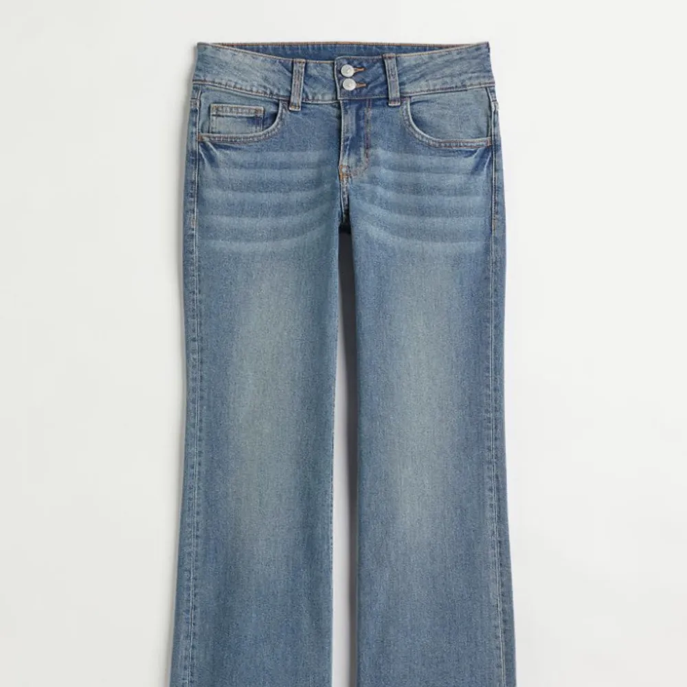 Lågmidjade jeans från hm. Jeans & Byxor.