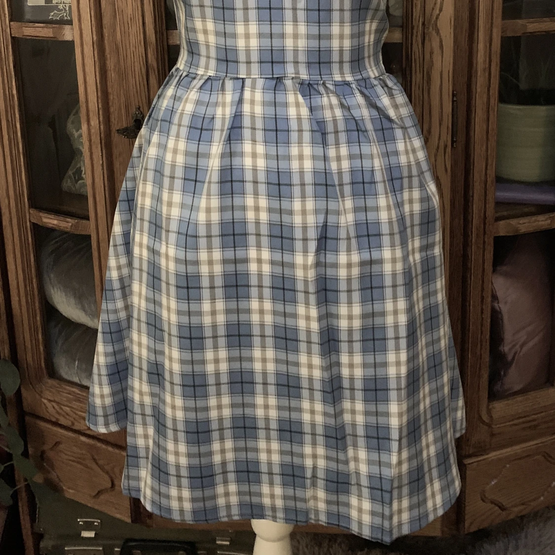Blå/beige rutig mini klänning  - 90