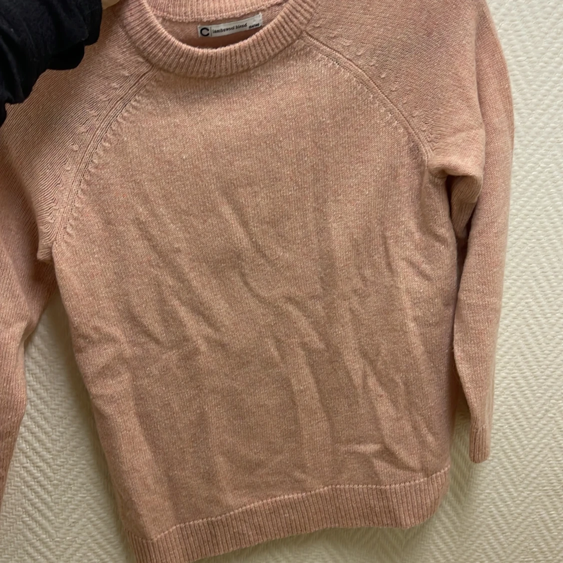 Superfin finstickad tröja i rosa - 91