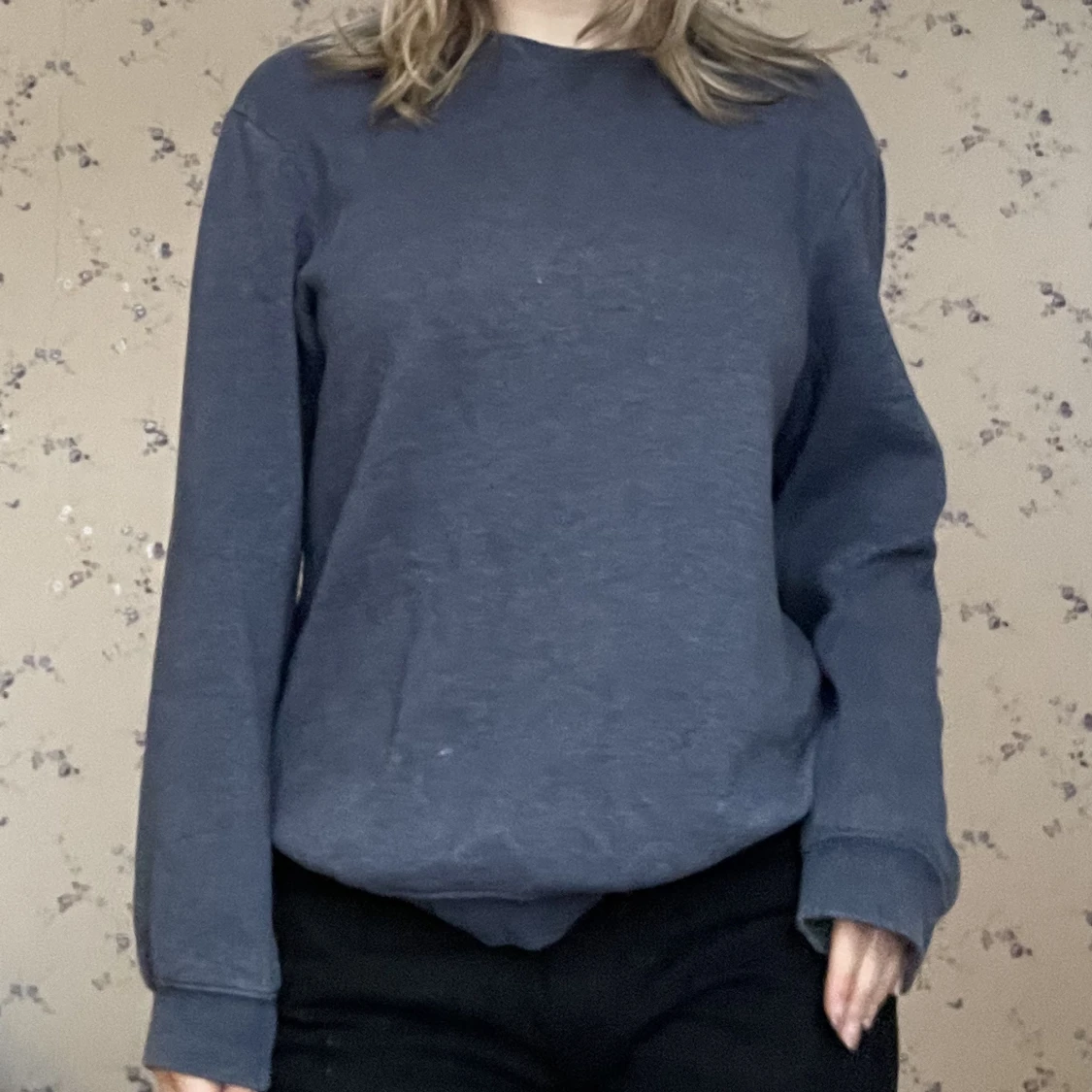 Mörkblå sweatshirt - 91