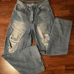 Skitsnygga jeans - Storlek M