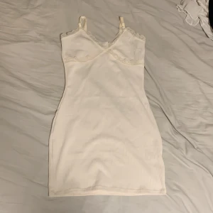 Klänning  - Säljer min klänning från hm i storlek s pga att den aldrig är använd 