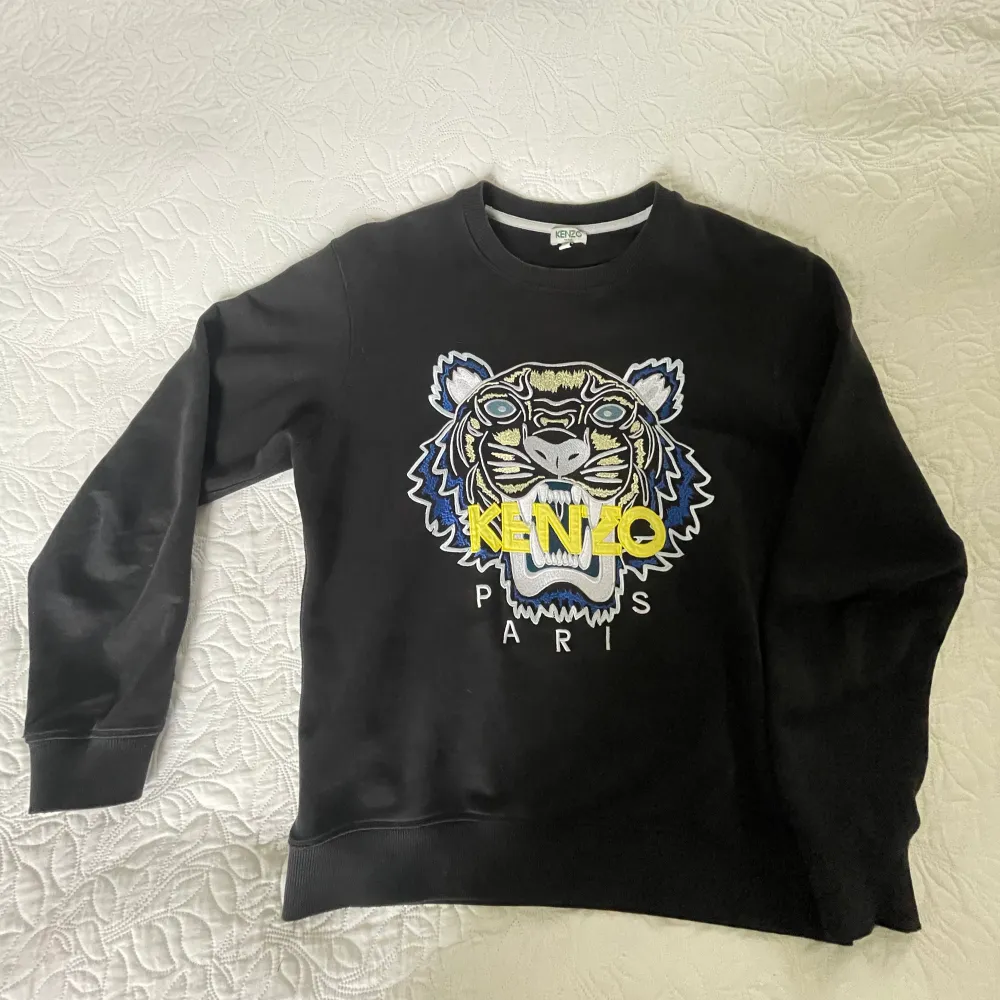 Kenzo Crewneck skick 9/10 size S, passar även M.. Hoodies.