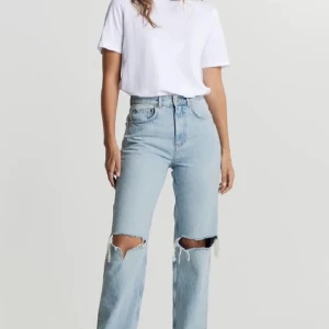 Säljer denna byxan på grund - Säljer denna byxan på grund  av fel storlek, skriv för fler bilder eller frågor❤️