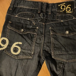 G-Star Jeans - G-Star jeans köpta på secondhand. Säljer för att de inte kommer till användning hos mig längre. Skriv privat om ni vill köpa! Skriv för mer bilder. Bara meet-up. 