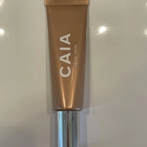 Caia Highlighter Pearl Swirl - Caia Highlighter Pearl Swirl som endast är testad 1 gång💓