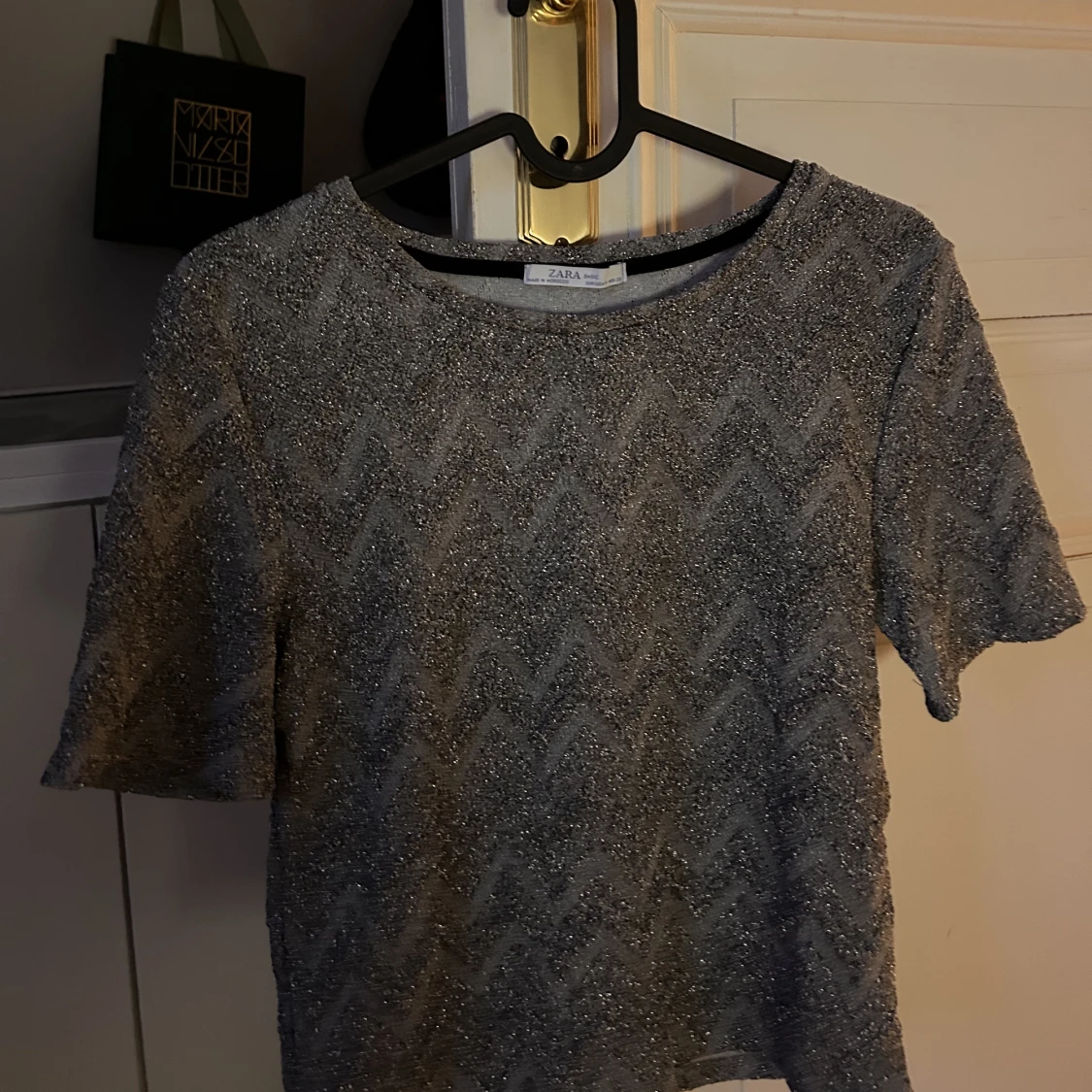Glittrig zara tröja 