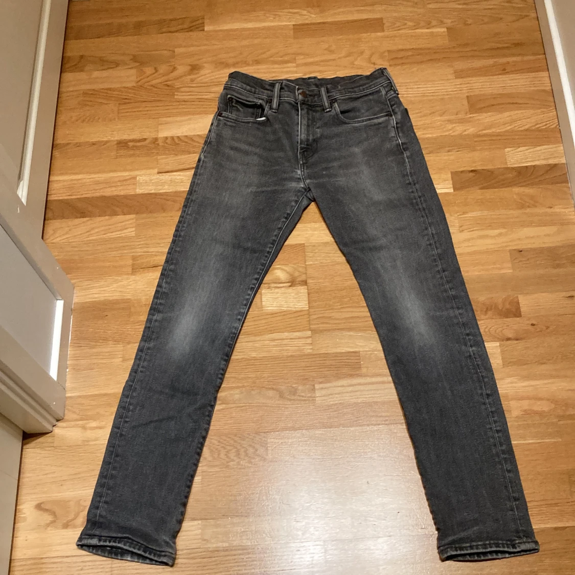 Levi’s Jeans  - 90