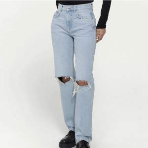 Säljer dessa jeans då det inte är min stil längre, ny pris 499kr