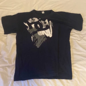 Vintage DC Tisha strlk L - Superfet vintage t-shirt från DC, perfekt kvalle och sitter dunder 💥