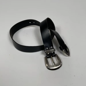 Bälte - Bälte i läder va 85cm