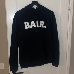 Balr hoodie - Märke Balr hoodie skapad av fotbollspelaren van der Weil!  strl M! Bra skick