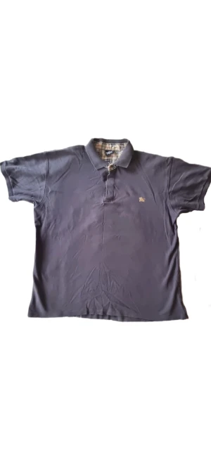 Burberry vintage - En vintage burberrytröja i storlek S, men passform mera M (lite lös) Mycket gott skick Fråga för flera bilder💜  