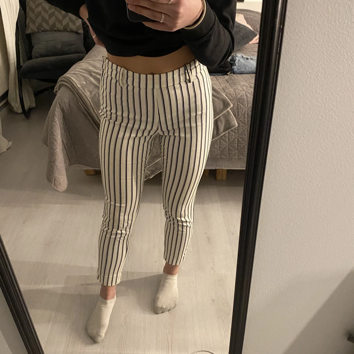 Randiga kostymbyxor från h&m