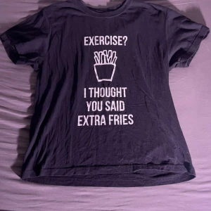 Tshirt med roligt tryck  - Tshirt med Roligt tryck 