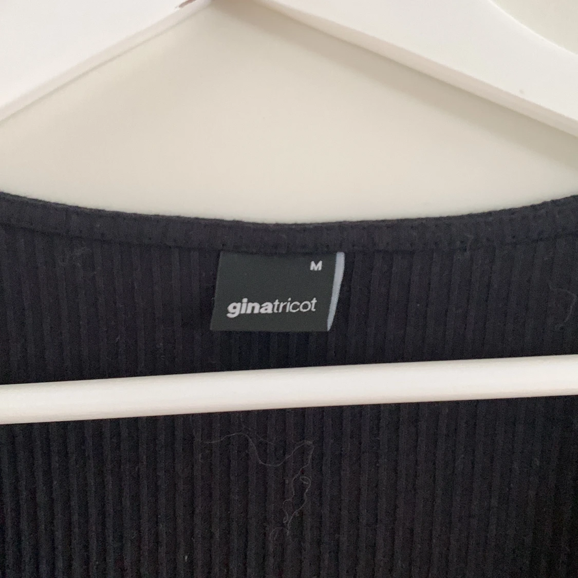 Ribbad knytblus storlek M - 90