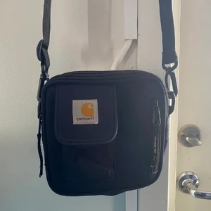 Carhartt väska - Använd men i väldigt bra skick!