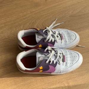 Air force one - platform  - Air force one platform Size 39 Very good condition - wore few times Limited edition  Bought 1200sek.
